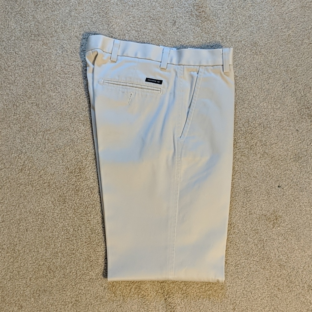 Dockers slim fit khakis 31x32